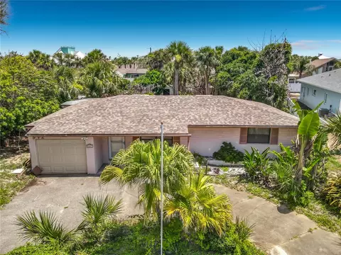 4647 Saxon Dr, New Smyrna Beach, FL 32169