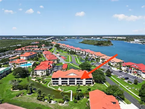 443 Bouchelle Dr #302, New Smyrna Beach, FL 32169