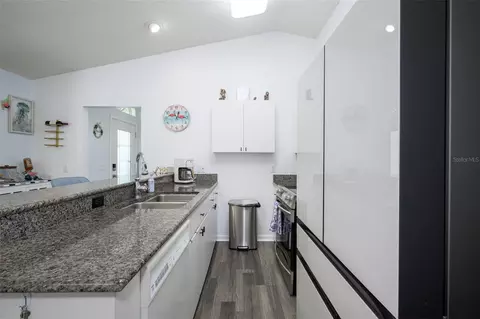 Kitchen - 6 Spiveys Ct, Ormond Beach, FL 32174 photo 2 of 3