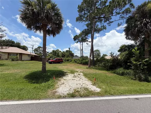 2820 Willow Oak Dr, Edgewater, FL 32141