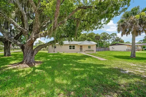 Exterior - 2205 Juniper Dr, Edgewater, FL 32141 photo 2 of 8