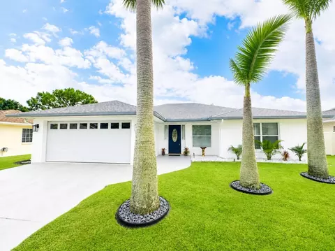 223 NE Golf Club Dr, New Smyrna Beach, FL 32168