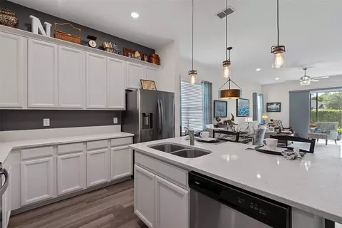 Kitchen - 3266 Bailey Ann Dr, Ormond Beach, FL 32174 photo 5 of 6