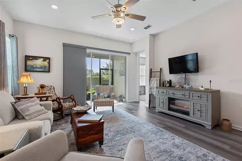 Living - 3266 Bailey Ann Dr, Ormond Beach, FL 32174 photo 2 of 4