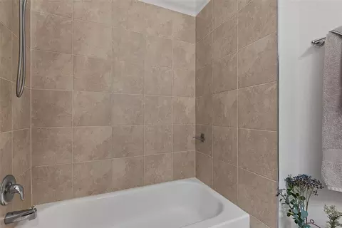 Bath - 3266 Bailey Ann Dr, Ormond Beach, FL 32174 photo 5 of 5