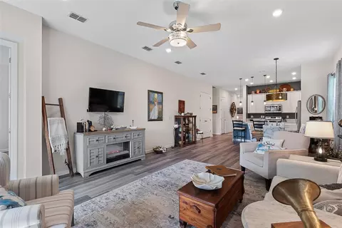 Living - 3266 Bailey Ann Dr, Ormond Beach, FL 32174 photo 4 of 4