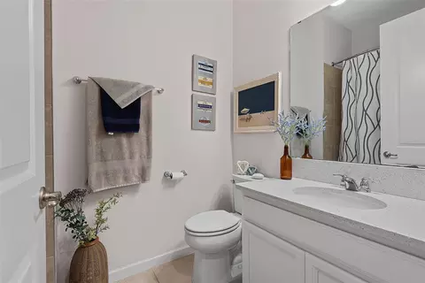 Bath - 3266 Bailey Ann Dr, Ormond Beach, FL 32174 photo 4 of 5