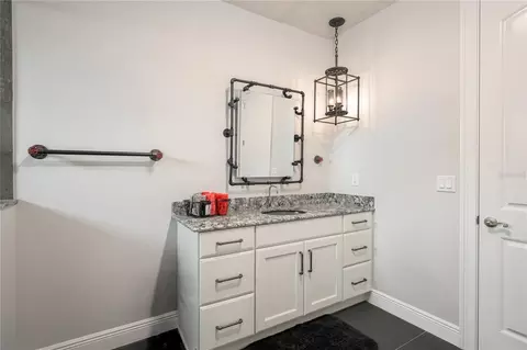 Bath - 1025 Sudbury Ln, Ormond Beach, FL 32174 photo 8 of 9