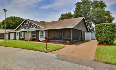 12 Eagle Ln, New Smyrna Beach, FL 32168