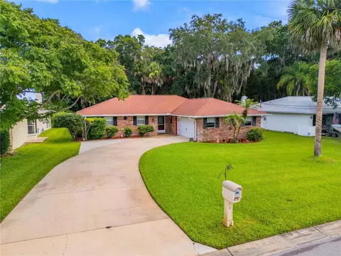 725 Green Rd, New Smyrna Beach, FL 32168