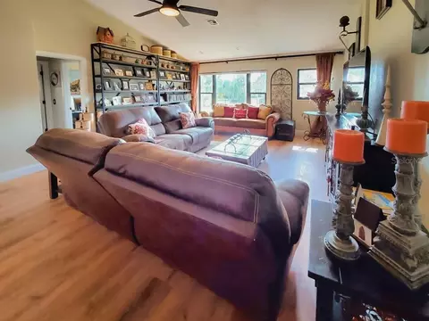 Living - 18 Riverfront Dr, Venice, FL 34293 photo 1 of 3