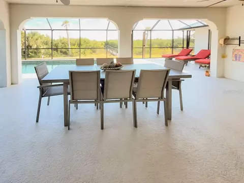 Exterior - 18 Riverfront Dr, Venice, FL 34293 photo 8 of 17