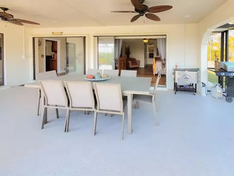 Exterior - 18 Riverfront Dr, Venice, FL 34293 photo 10 of 17