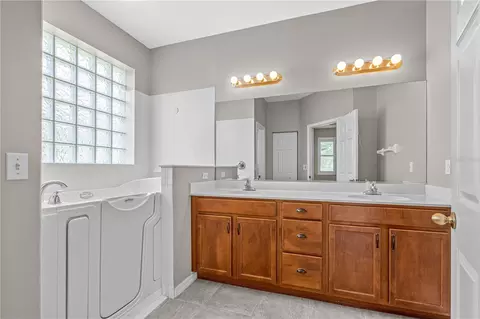 Bath - 511 Safe Harbor Dr, Edgewater, FL 32141 photo 1 of 4
