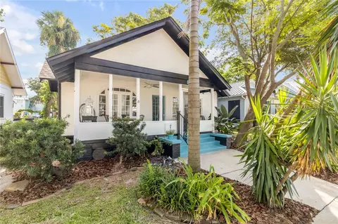 407 Magnolia St, New Smyrna Beach, FL 32168