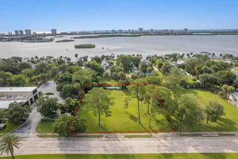 4491 S Ridgewood Ave, Port Orange, FL 32127
