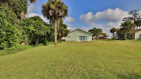 Exterior - 118 Snyder St, Edgewater, FL 32132 photo 8 of 9