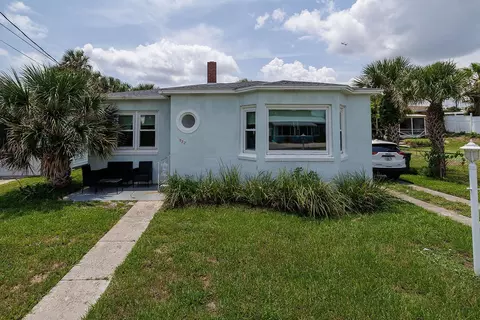 532 Hillside Ave, Daytona Beach, FL 32118