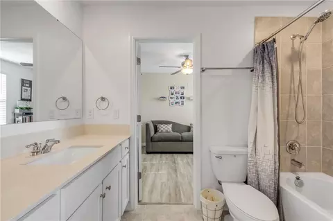 Bath - 3986 Willowbrook Dr, Edgewater, FL 32141 photo 3 of 5
