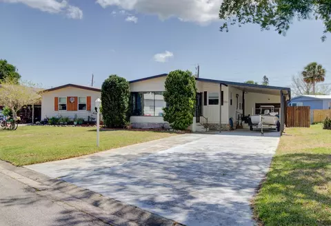 130 Pine St, Edgewater, FL 32141