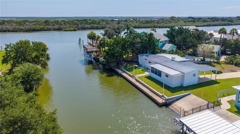 286 Randle Ave, Oak Hill, FL 32759