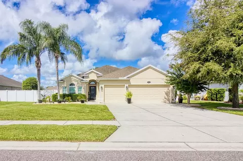806 Snapdragon Dr, New Smyrna Beach, FL 32168