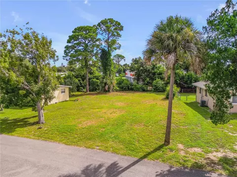 1715 Edgewater Dr, Edgewater, FL 32132 photo 6
