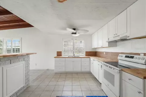 Kitchen - 3 Ocean Edge Dr, Ormond Beach, FL 32176 photo 5 of 5