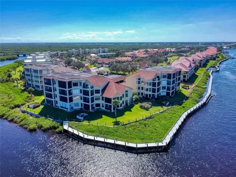 436 Bouchelle Dr #105, New Smyrna Beach, FL 32169