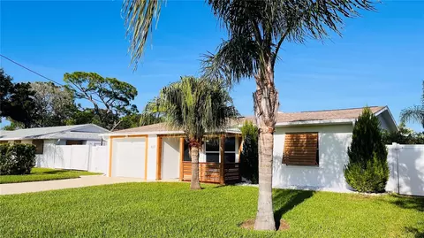 527 S Peninsula Ave, New Smyrna Beach, FL 32169