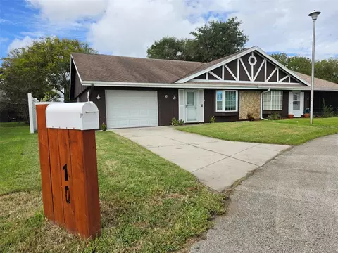 10 Eagle Ln, New Smyrna Beach, FL 32168
