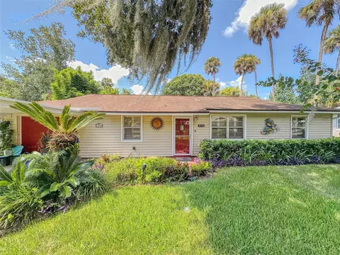 570 Oliver Dr, New Smyrna Beach, FL 32168