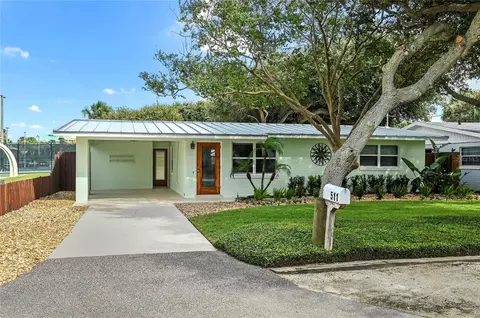 511 Evergreen St, New Smyrna Beach, FL 32169