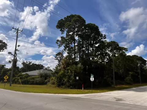 Undisclosed, Edgewater, FL 32141 photo 3