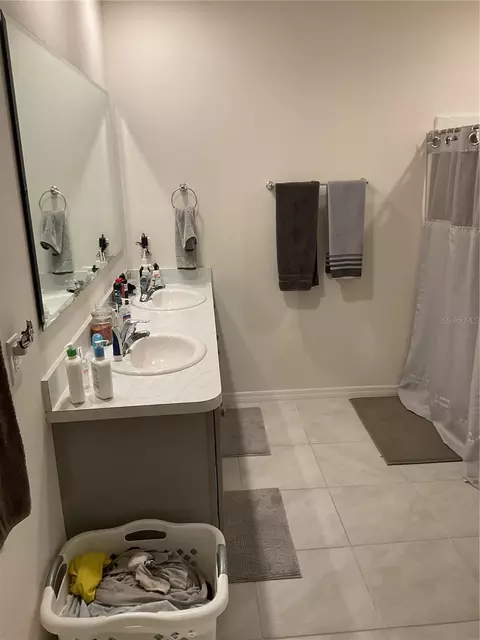 Bath - 305 Sunset View Dr, Edgewater, FL 32141 photo 3 of 3