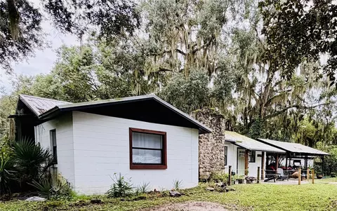525 Old Dixie Ln, Oak Hill, FL 32759