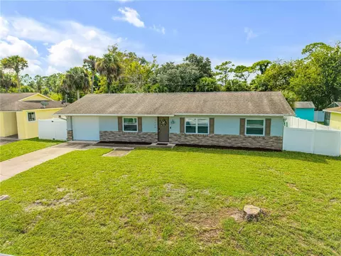 Exterior - 3426 Yule Tree Dr, Edgewater, FL 32141 photo 2 of 13