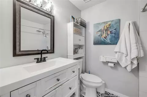 Bath - 3426 Yule Tree Dr, Edgewater, FL 32141 photo 3 of 4