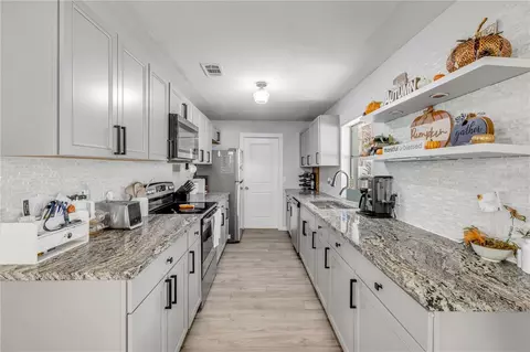 Kitchen - 3426 Yule Tree Dr, Edgewater, FL 32141 photo 2 of 7