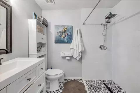 Bath - 3426 Yule Tree Dr, Edgewater, FL 32141 photo 2 of 4