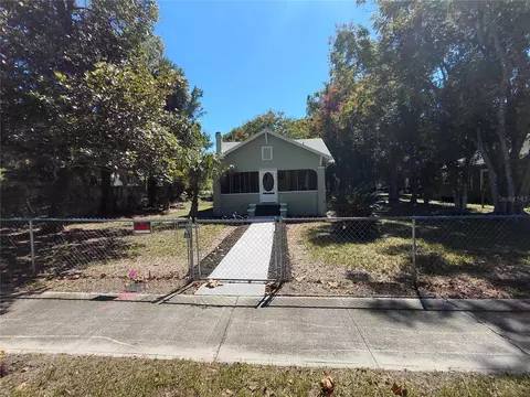 532 E Rich Ave, Deland, FL 32724