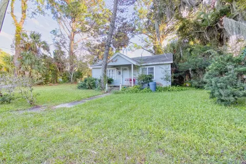 Exterior - 240 Washington Pl, Ormond Beach, FL 32174 photo 1 of 5
