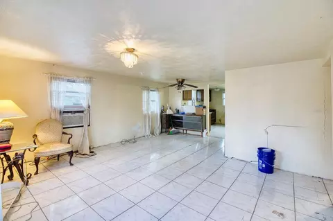Living - 240 Washington Pl, Ormond Beach, FL 32174 photo 1 of 2