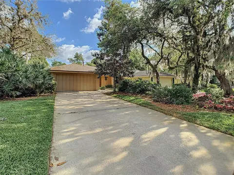 697 Saint Andrews Cir, New Smyrna Beach, FL 32168