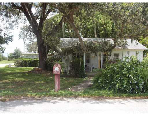 1705 Belmont Ave, Eustis, FL 32726 photo 1