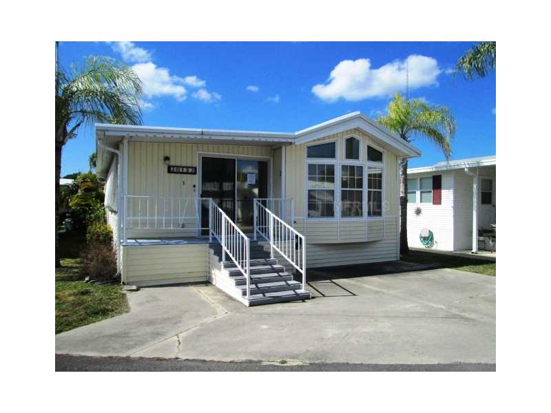 20152 Cherry Tree Ln, Estero, FL 33928 photo 1