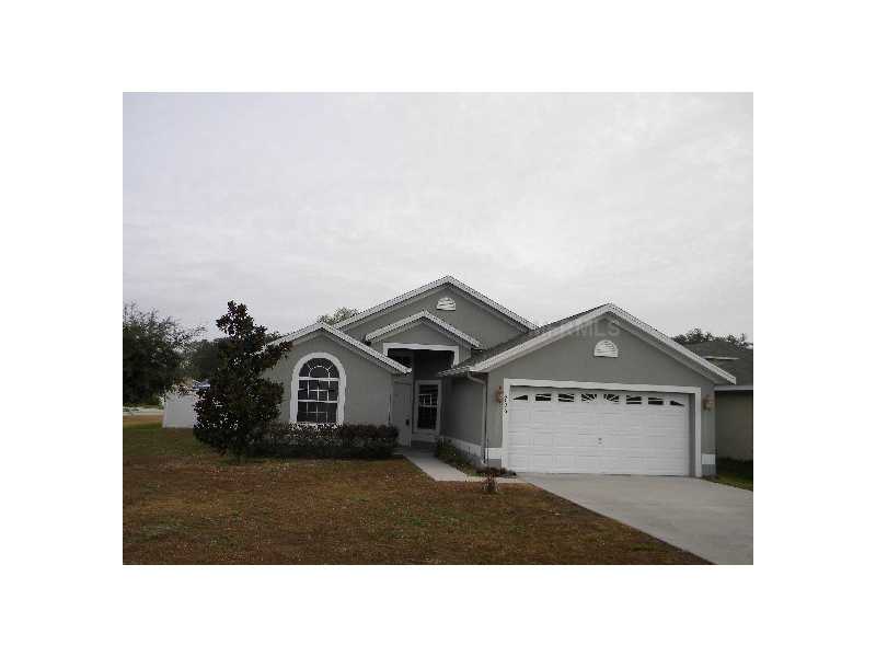 2036 Briarcliff Cir, Mount Dora, FL 32757 photo 1