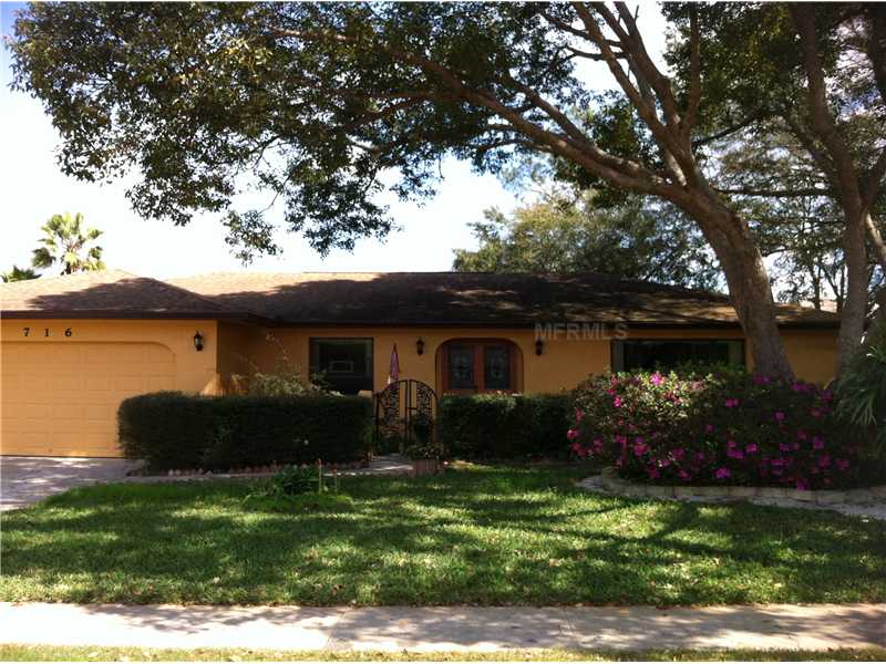716 Stinnett Dr, Ocoee, FL 34761 photo 1