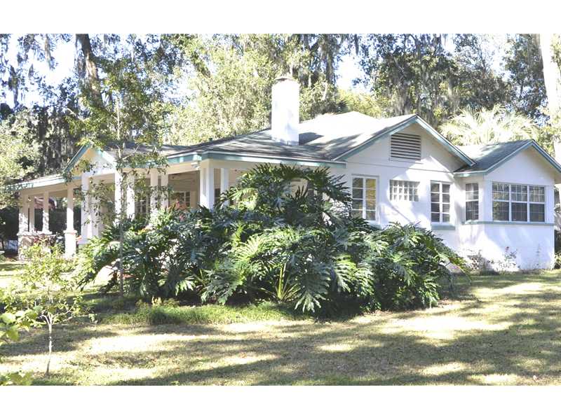 1176 E 5th Ave, Mount Dora, FL 32757 photo 1
