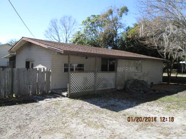 2420 Crescent Dr, Mount Dora, FL 32757 photo 1